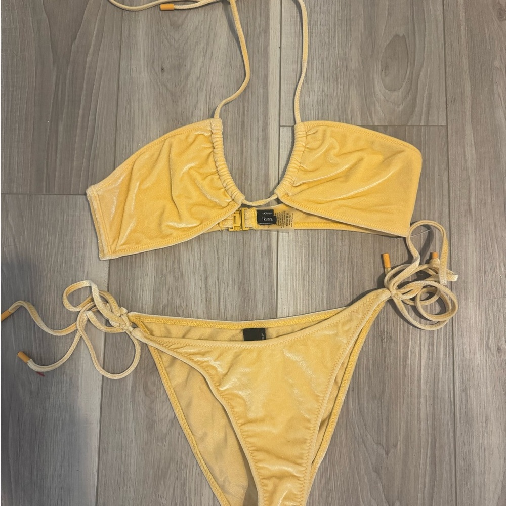 Triangl yellow bikini set